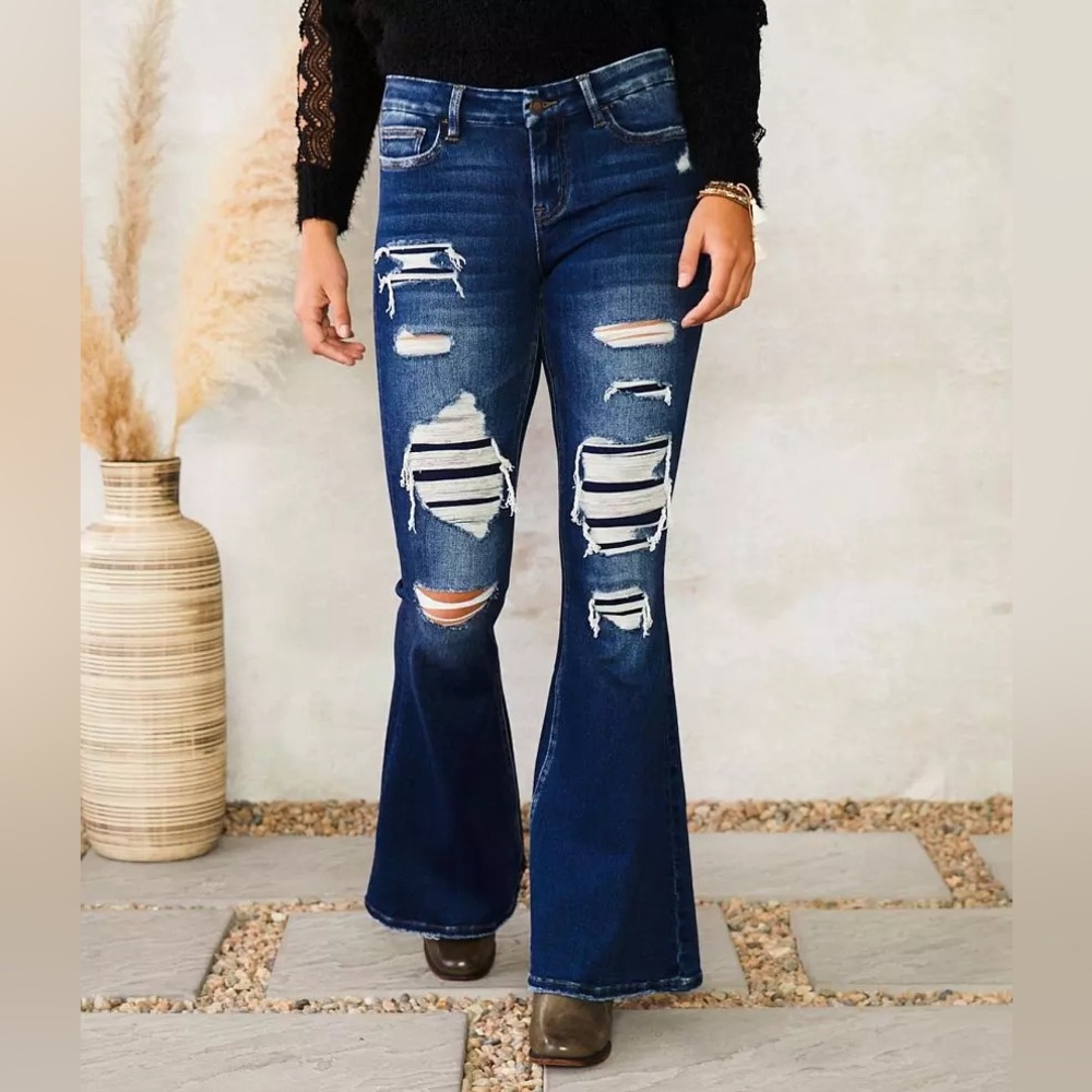NEW! Bridge by Gly Hudson Mid-Rise Super Flare Jean - Picture 5 of 8